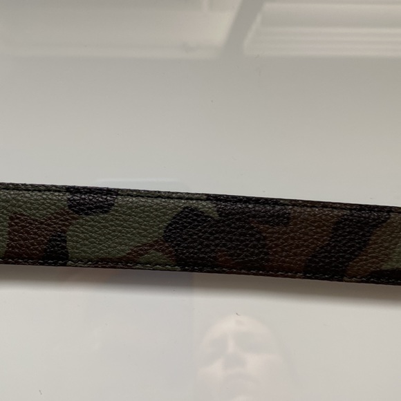 Reversible black and camouflage Belt - faux leather - Picture 2 of 9